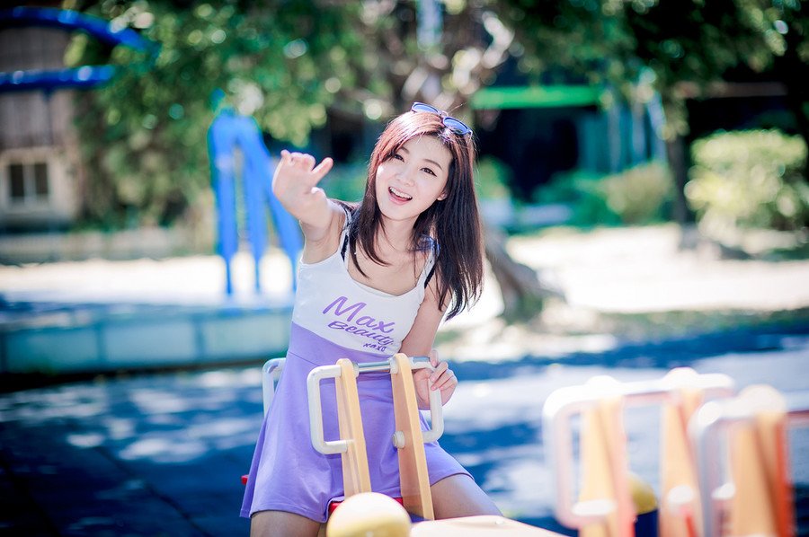 努力只能及格，拼命才能优秀。要么出众，要么出局，这是人生真谛。